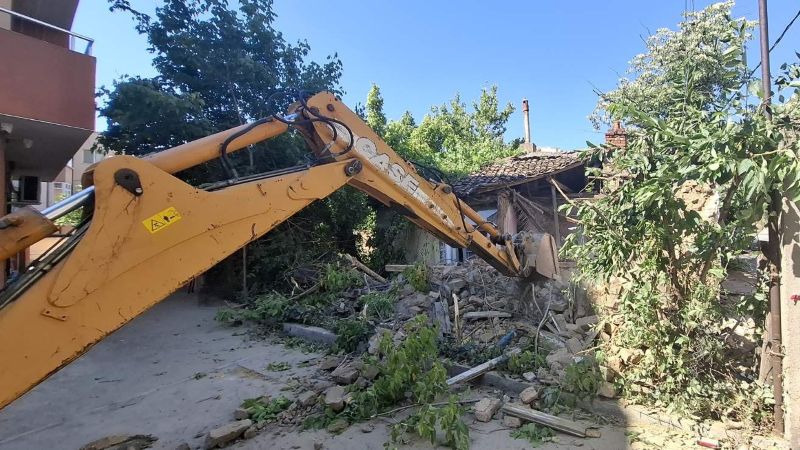 Разрушаване на сгради на ул. Раковски